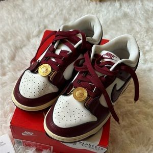 NEW NIKE Women’s Dunk Low SE 'Sisterhood - Team Red' Sz 6.5